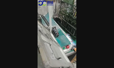 干冰清洗機(jī)全自動(dòng)手機(jī)中框干冰去毛刺機(jī) 